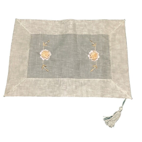 Sheer Light Green Table Runner & Matching Mat Floral Embroidered 3D Carnations - Picture 4 of 16